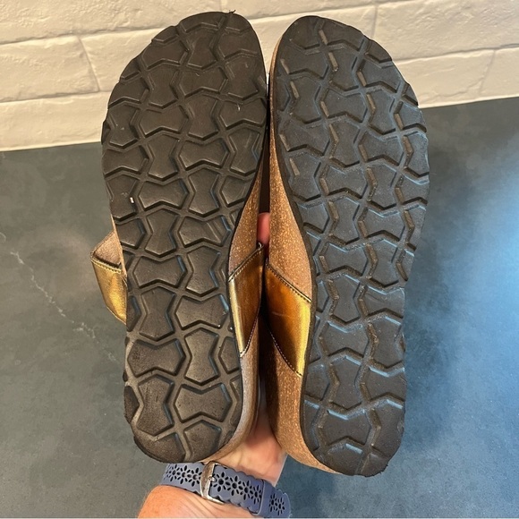 White Mountain sz 7 Abby embellished thong sandals wedge - Picture 7 of 16